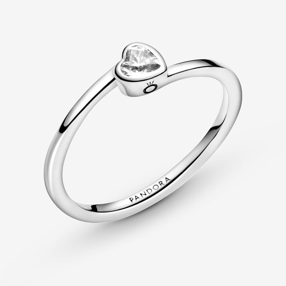 Anel Clear Tilted Heart Solitaire