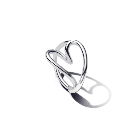 Anel coração com design orgânico